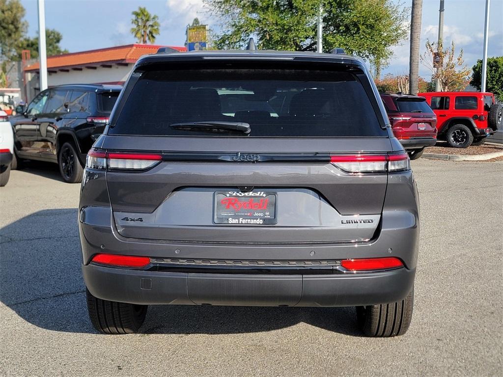 new 2025 Jeep Grand Cherokee car, priced at $47,335