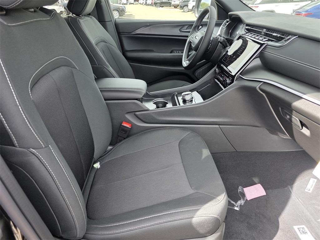 new 2025 Jeep Grand Cherokee L car, priced at $36,625