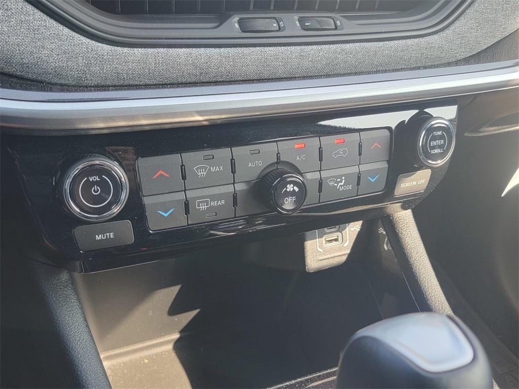 new 2025 Jeep Compass car, priced at $33,055