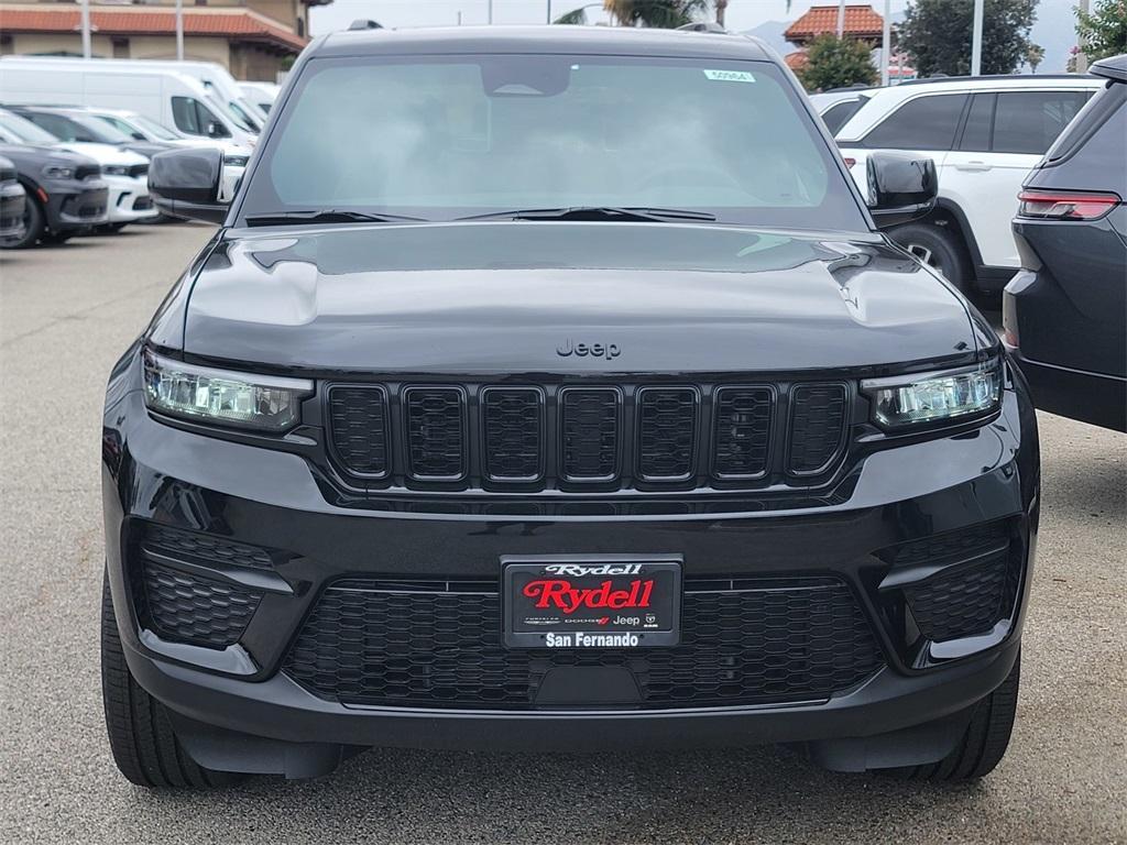 new 2025 Jeep Grand Cherokee car, priced at $42,433