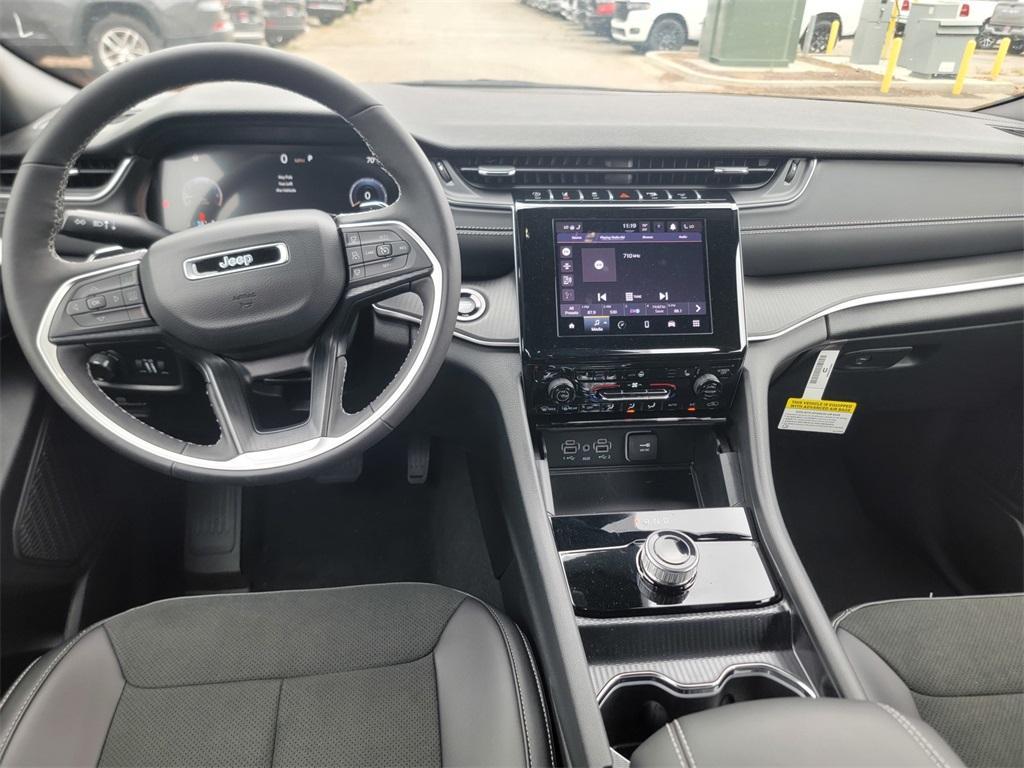 new 2025 Jeep Grand Cherokee car, priced at $42,433