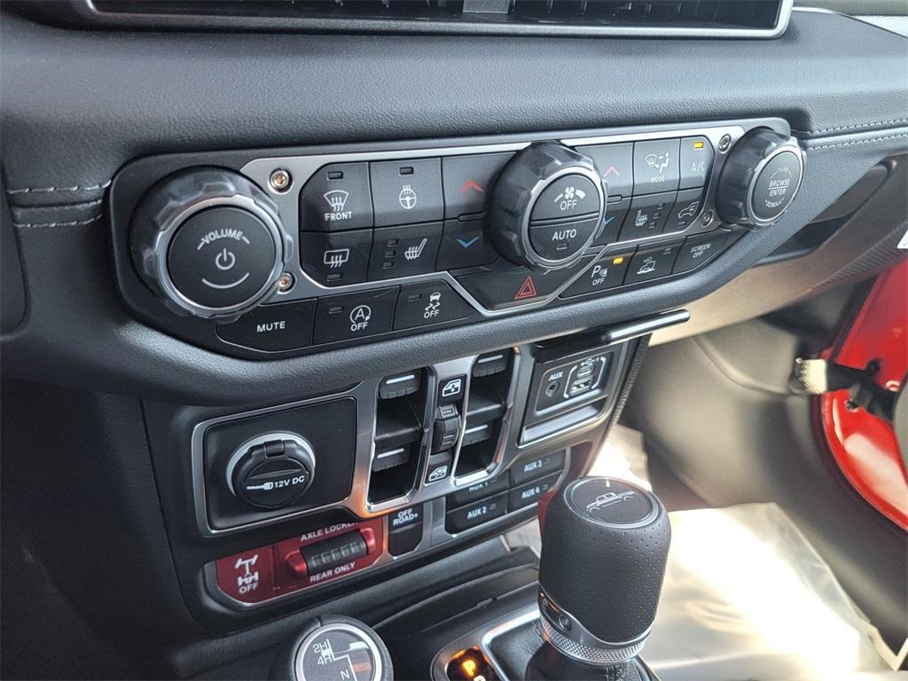 new 2025 Jeep Gladiator car, priced at $51,880