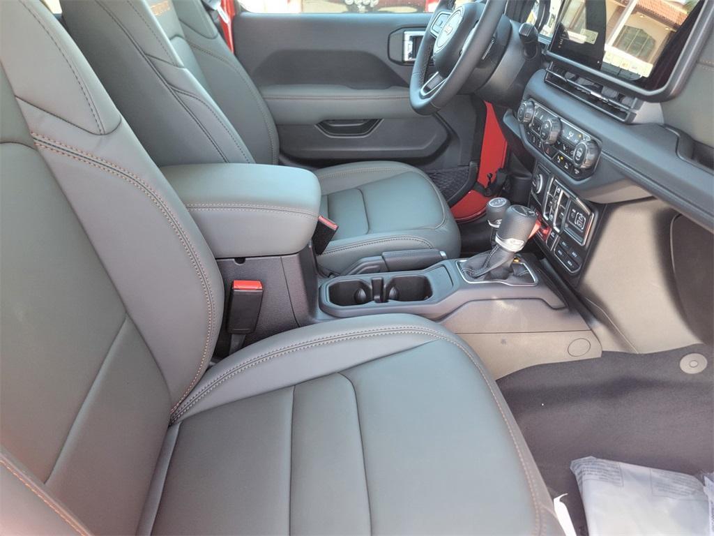 new 2025 Jeep Gladiator car, priced at $51,880