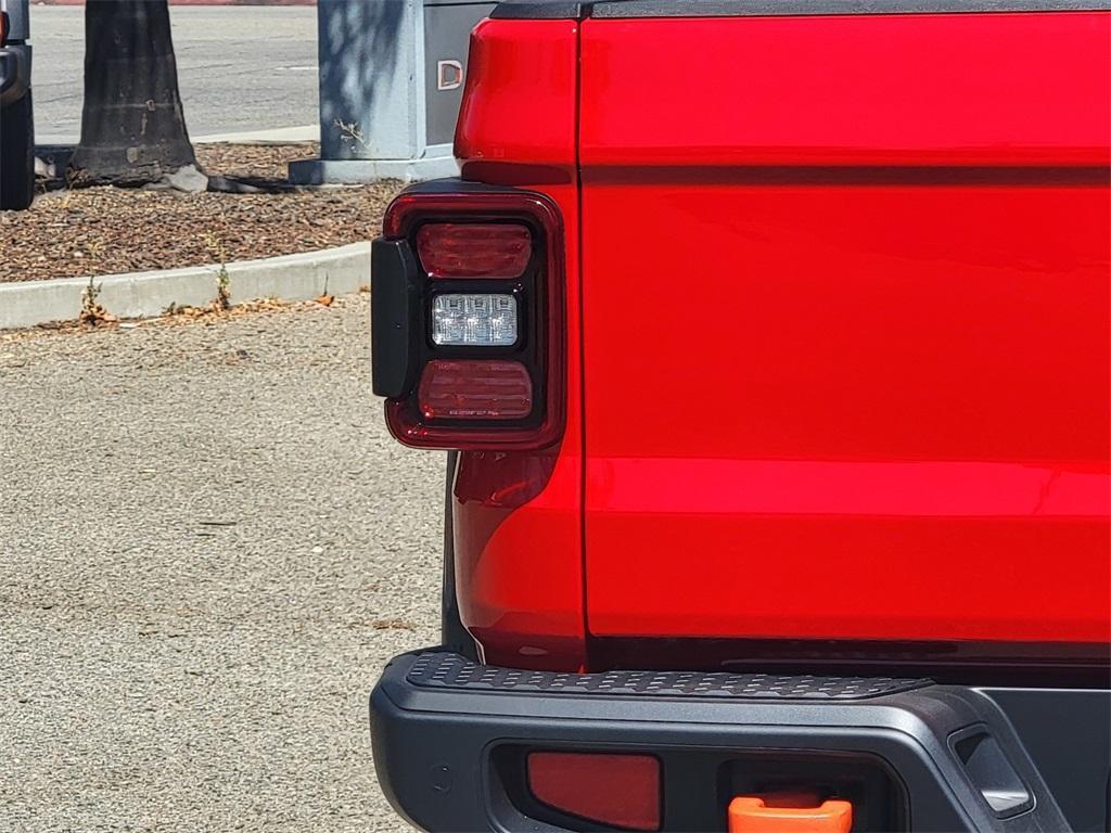 new 2025 Jeep Gladiator car, priced at $51,880
