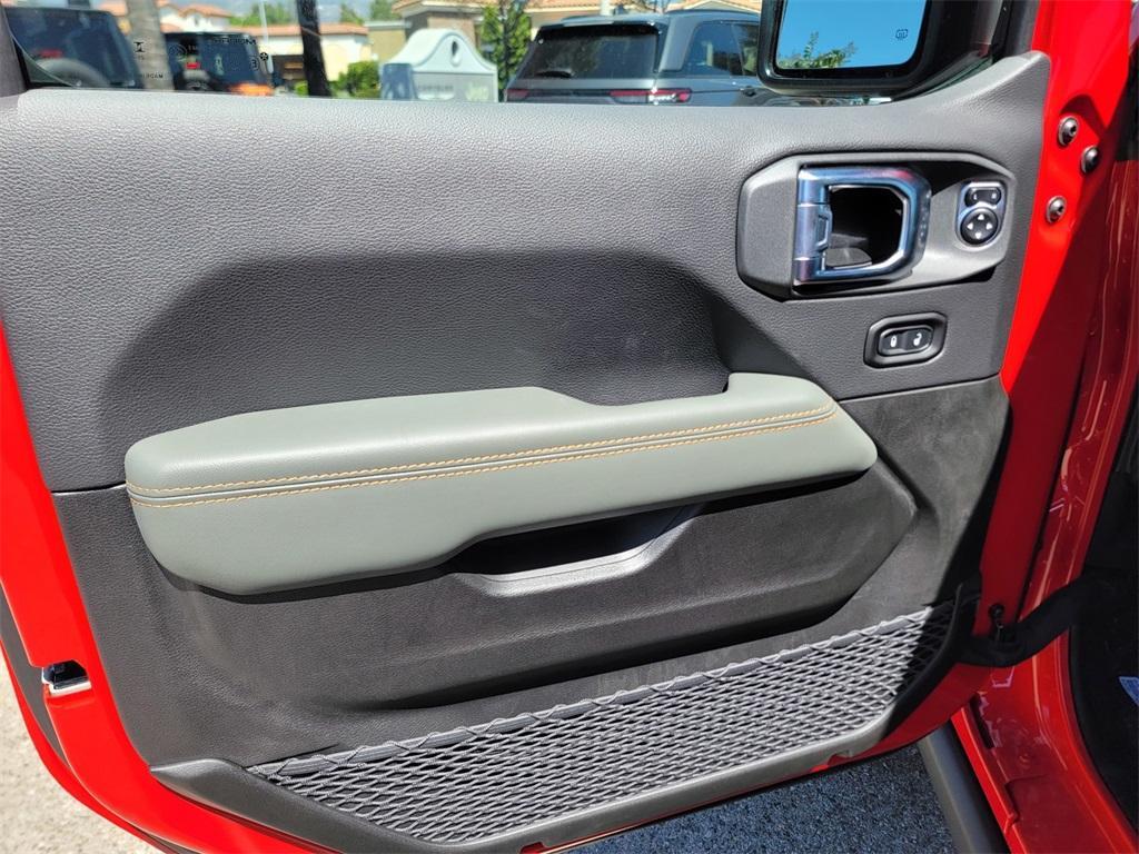 new 2025 Jeep Gladiator car, priced at $51,880