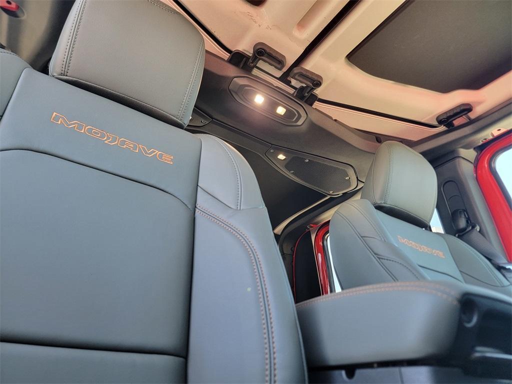 new 2025 Jeep Gladiator car, priced at $51,880