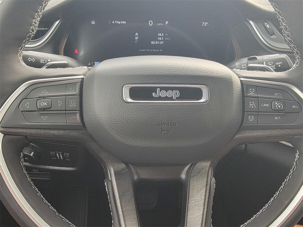 new 2025 Jeep Grand Cherokee car, priced at $41,545