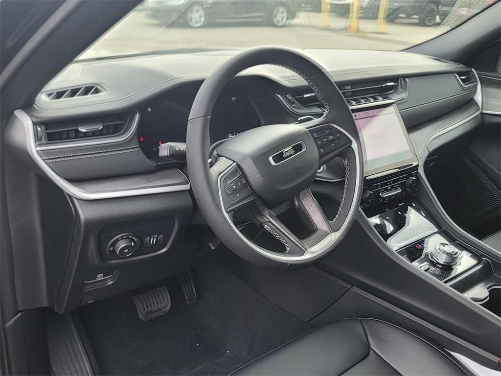 new 2025 Jeep Grand Cherokee car, priced at $41,545