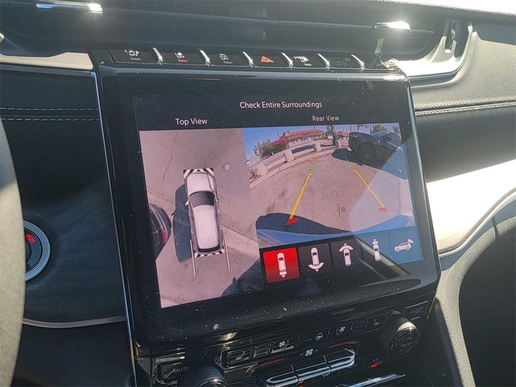 new 2025 Jeep Grand Cherokee car, priced at $46,279