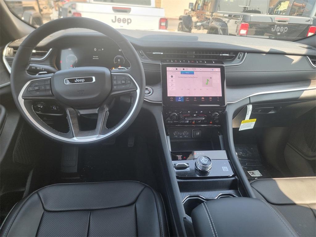 new 2025 Jeep Grand Cherokee car, priced at $45,770