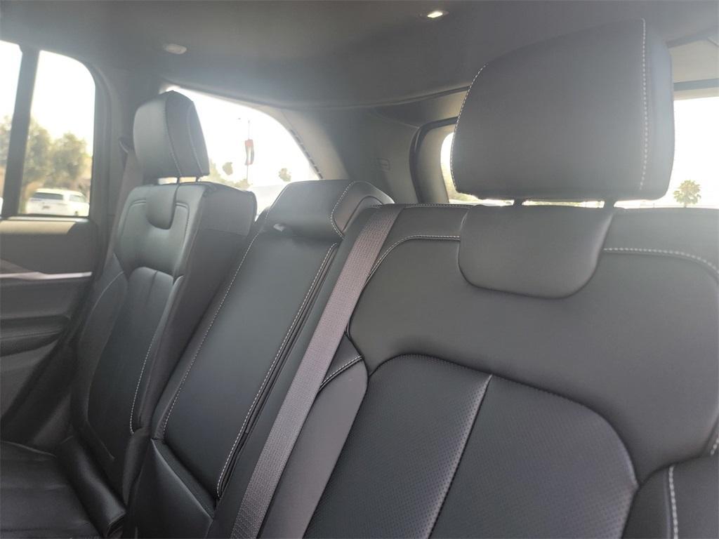 new 2025 Jeep Grand Cherokee car, priced at $45,770