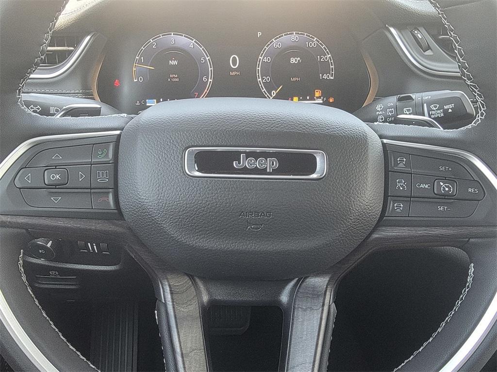new 2025 Jeep Grand Cherokee car, priced at $45,770