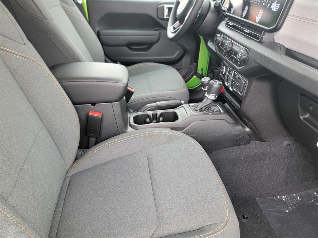 new 2025 Jeep Wrangler car, priced at $45,926