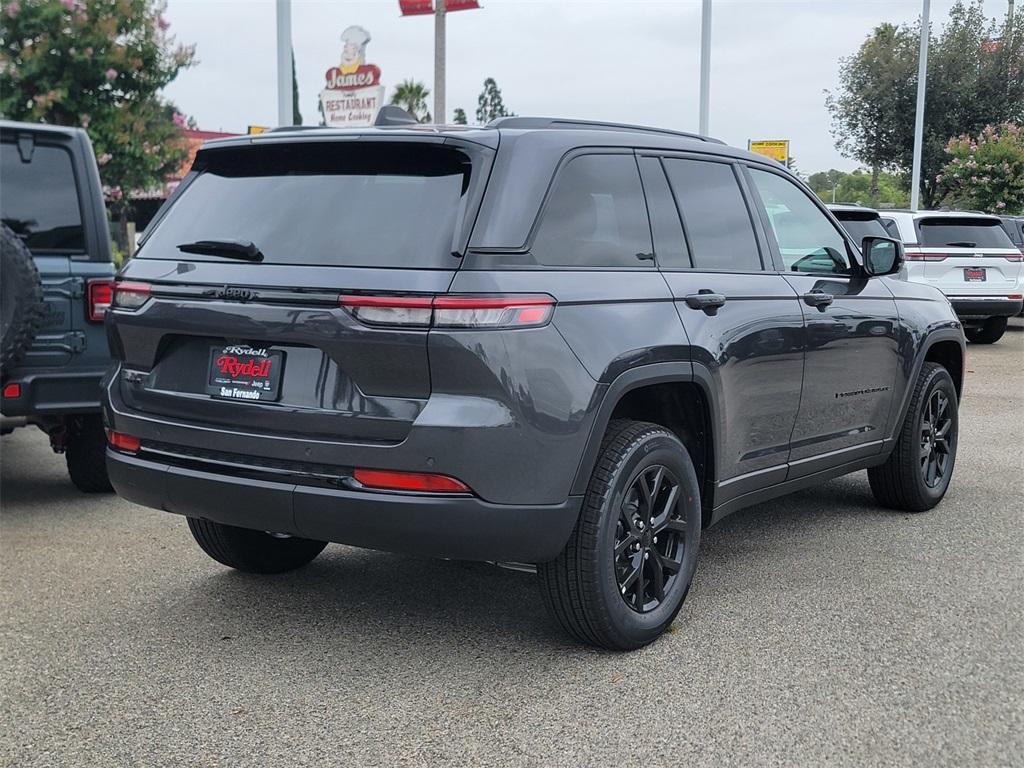 new 2025 Jeep Grand Cherokee car, priced at $42,027