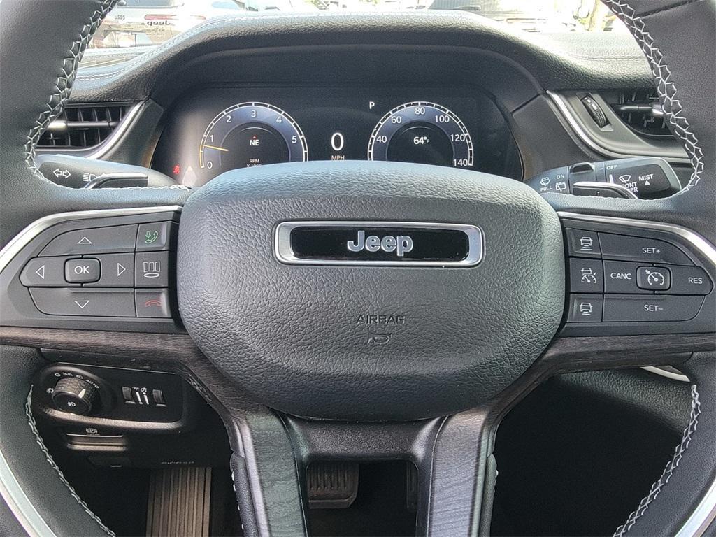 new 2025 Jeep Grand Cherokee car, priced at $42,245