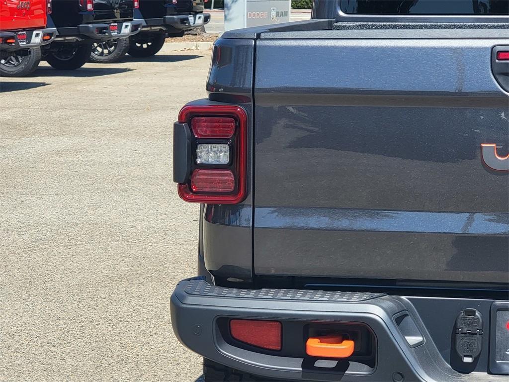 new 2025 Jeep Gladiator car, priced at $51,480
