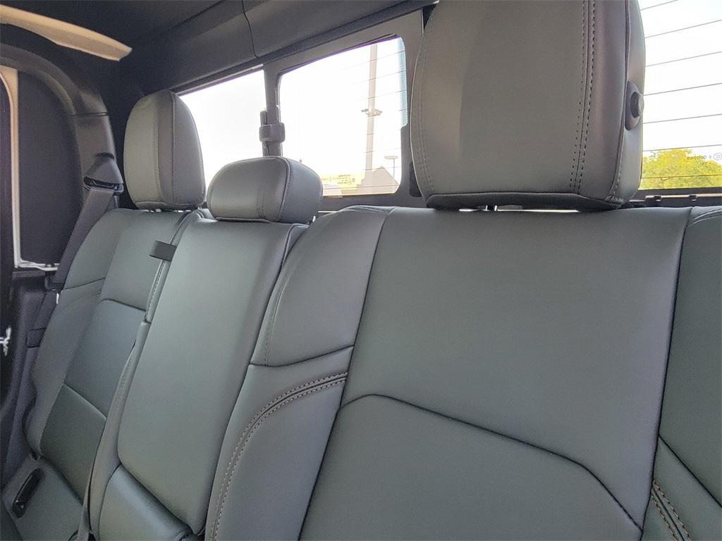 new 2025 Jeep Gladiator car, priced at $51,880