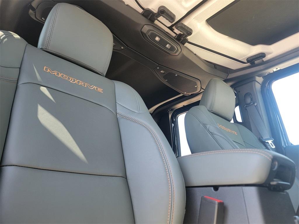 new 2025 Jeep Gladiator car, priced at $51,880