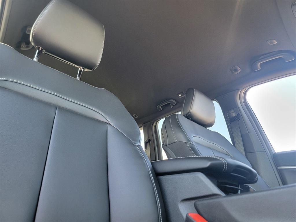 new 2025 Jeep Grand Cherokee car, priced at $41,545