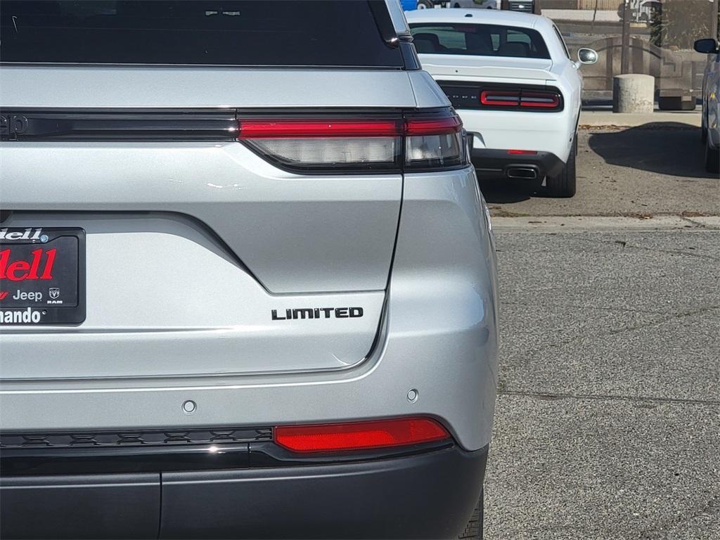 new 2025 Jeep Grand Cherokee car, priced at $47,335