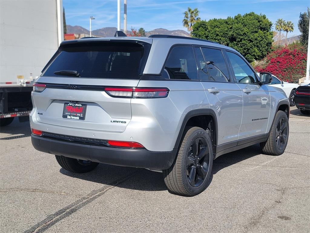 new 2025 Jeep Grand Cherokee car, priced at $47,335