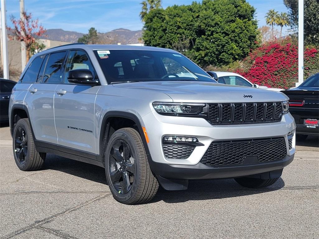 new 2025 Jeep Grand Cherokee car, priced at $47,335