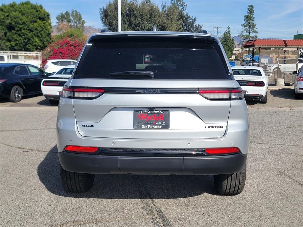 new 2025 Jeep Grand Cherokee car, priced at $47,335