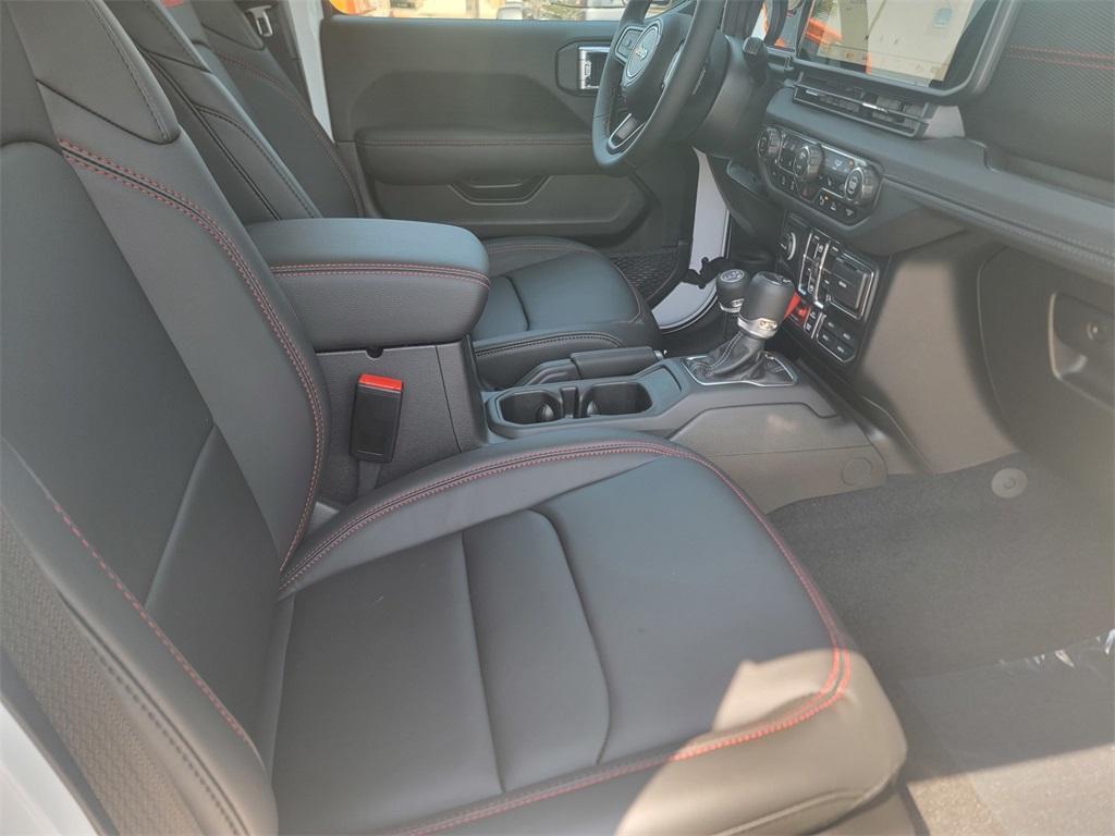 new 2025 Jeep Gladiator car, priced at $52,918