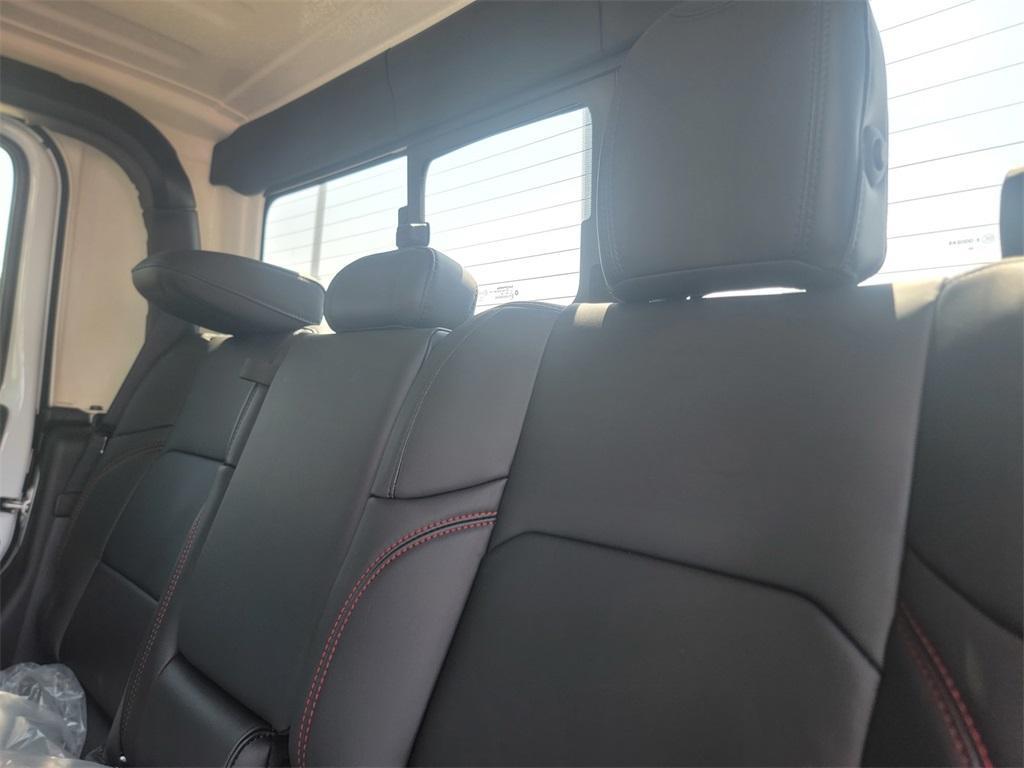 new 2025 Jeep Gladiator car, priced at $52,918