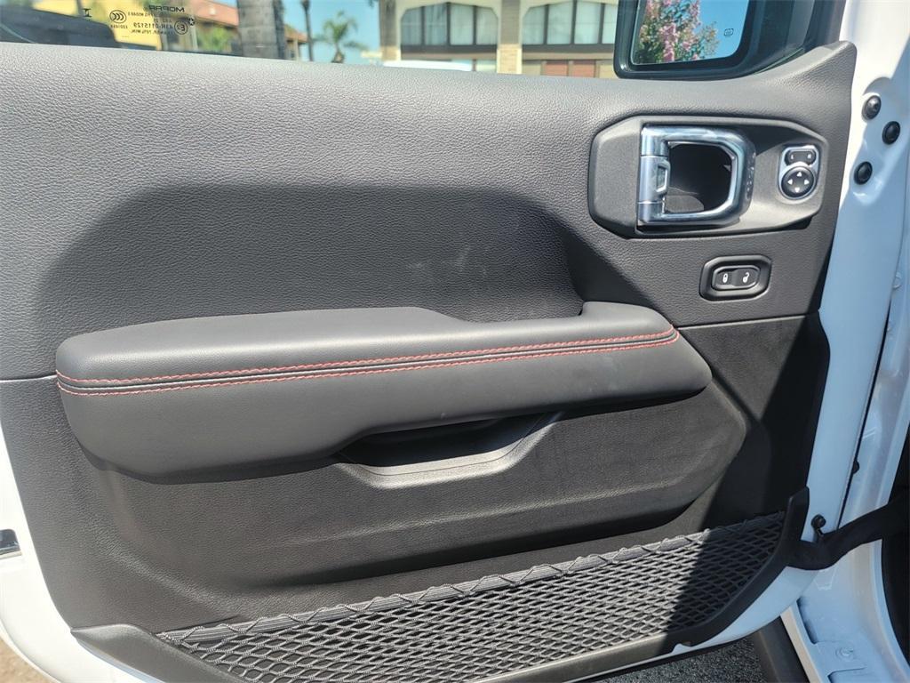 new 2025 Jeep Gladiator car, priced at $52,918