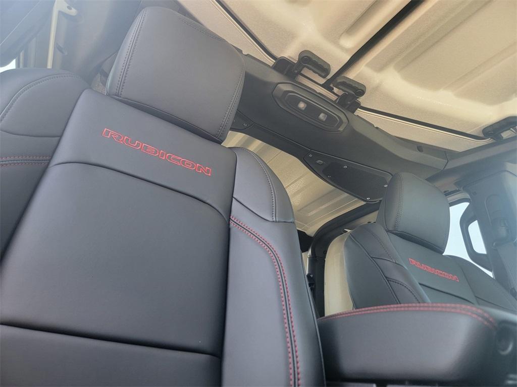 new 2025 Jeep Gladiator car, priced at $52,918