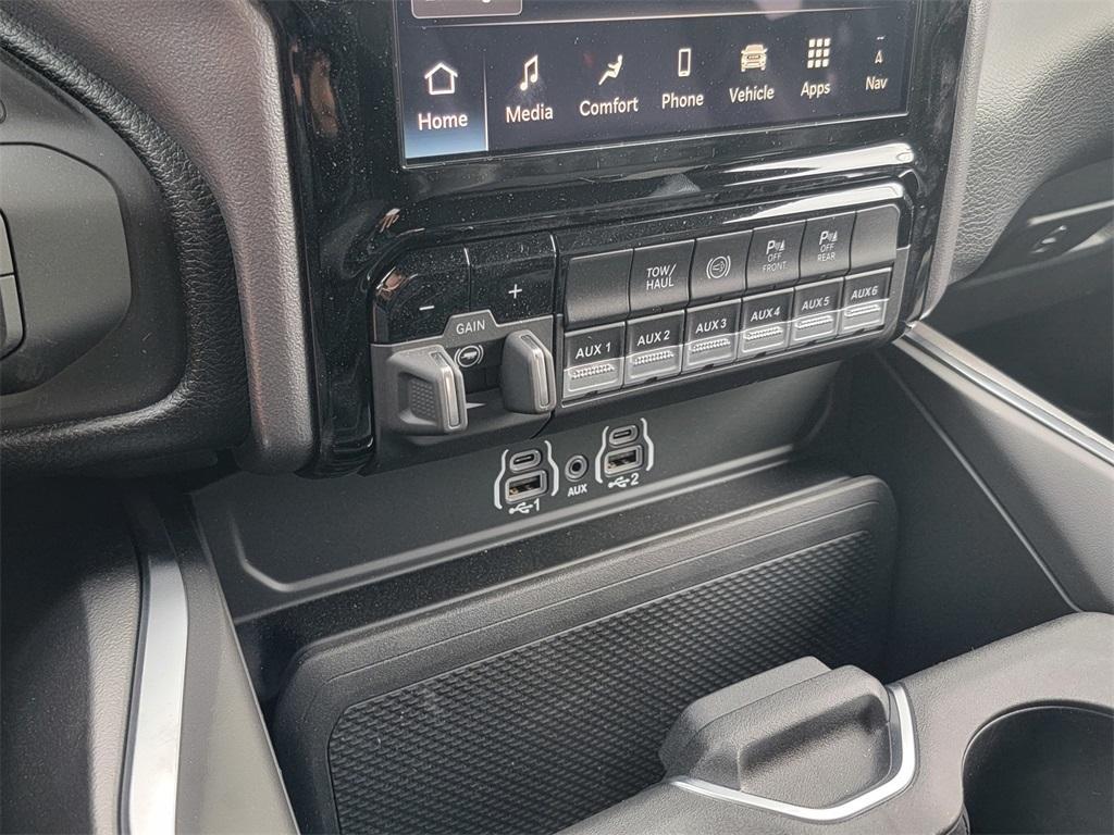 new 2025 Ram 2500 car, priced at $81,925