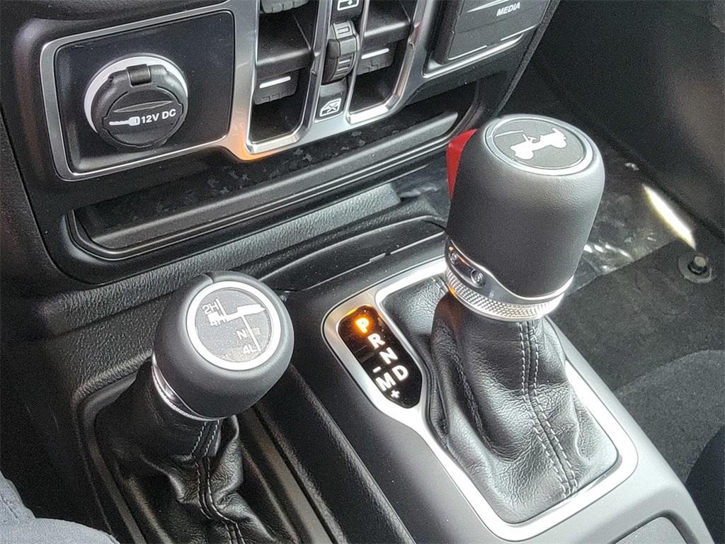 new 2025 Jeep Wrangler car, priced at $47,433