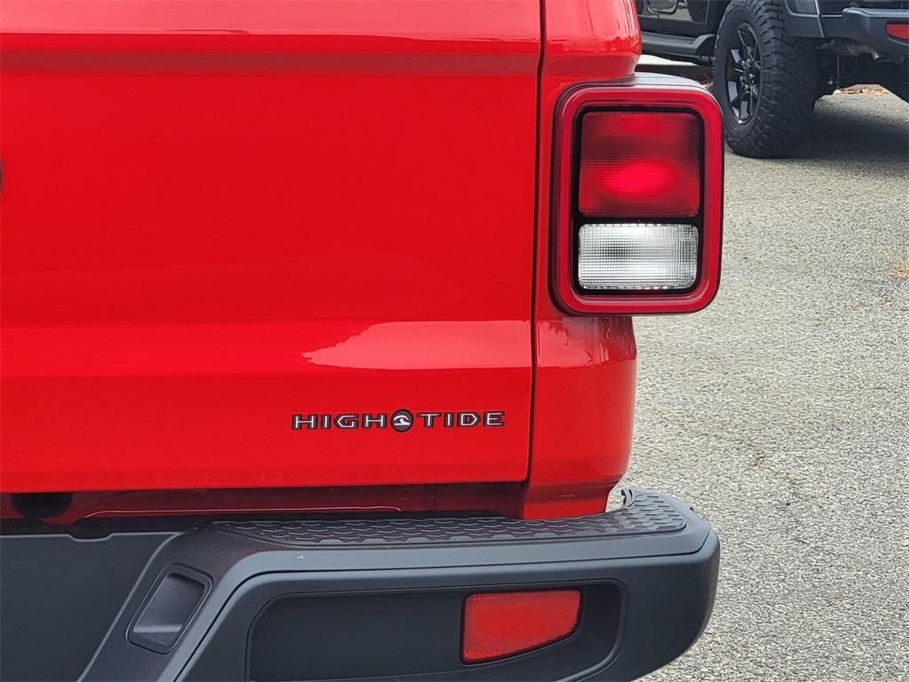new 2025 Jeep Gladiator car, priced at $43,589