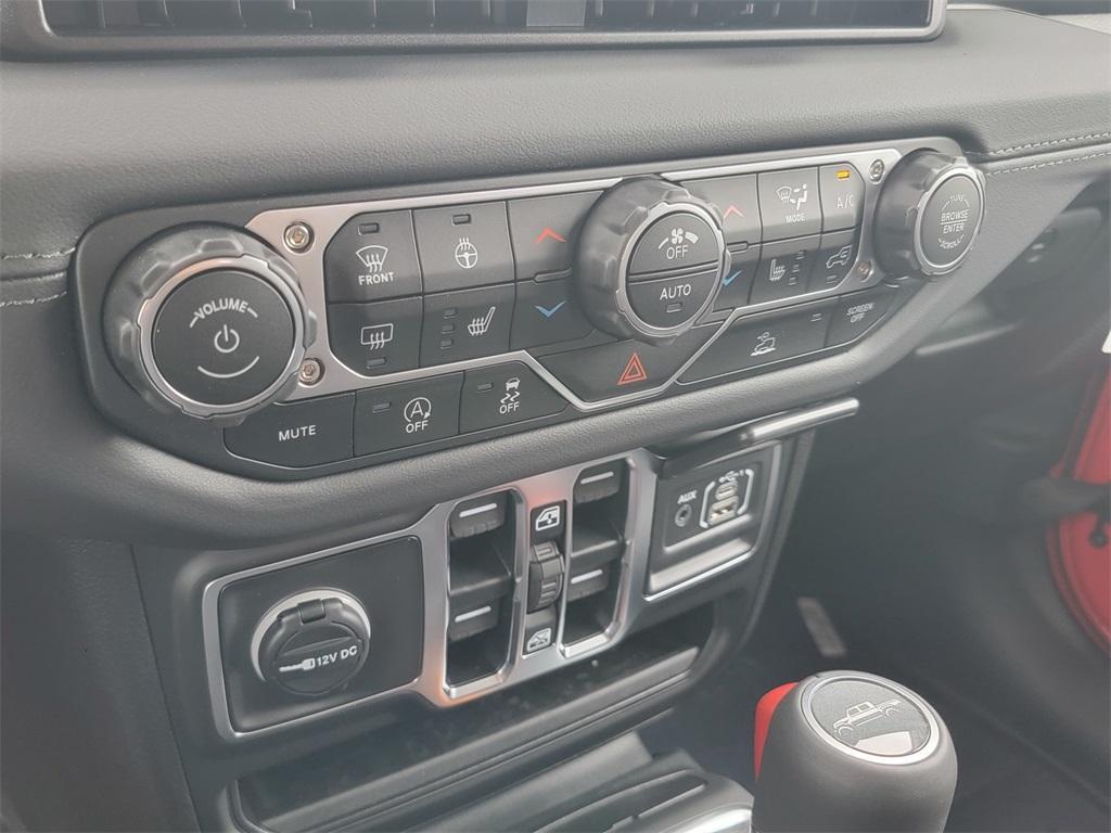 new 2025 Jeep Gladiator car, priced at $43,589