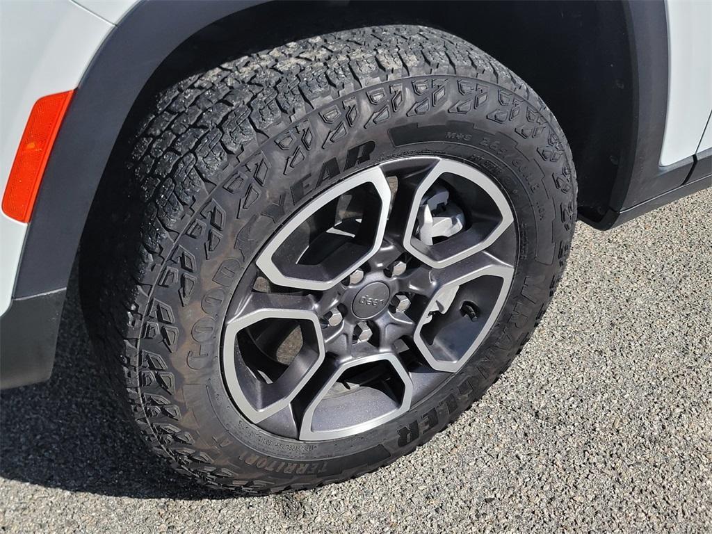 used 2022 Jeep Grand Cherokee 4xe car, priced at $26,990