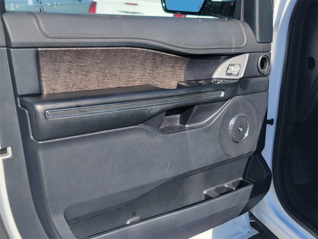 used 2021 Ford Expedition car, priced at $38,990
