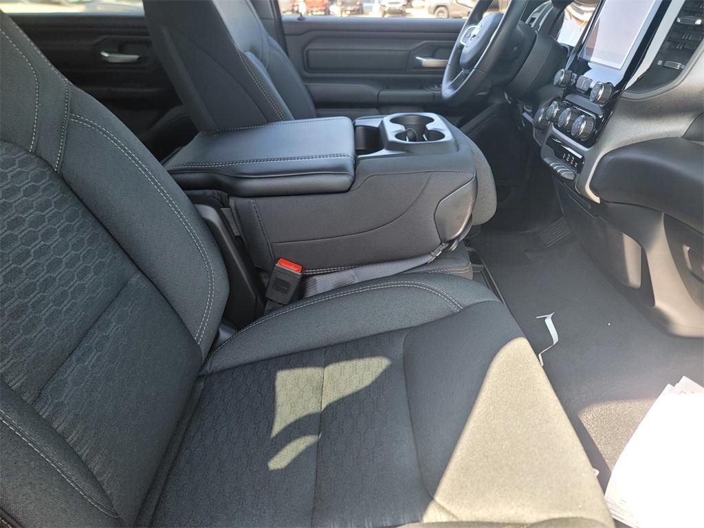 new 2025 Ram 1500 car, priced at $35,567