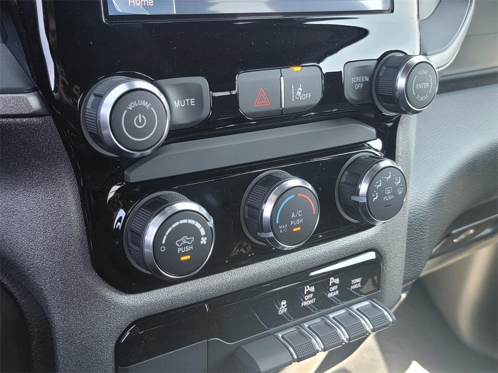 new 2025 Ram 1500 car, priced at $35,567