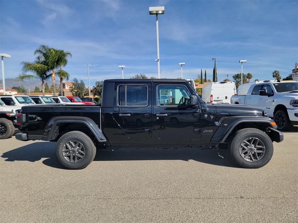 new 2024 Jeep Gladiator car, priced at $42,662