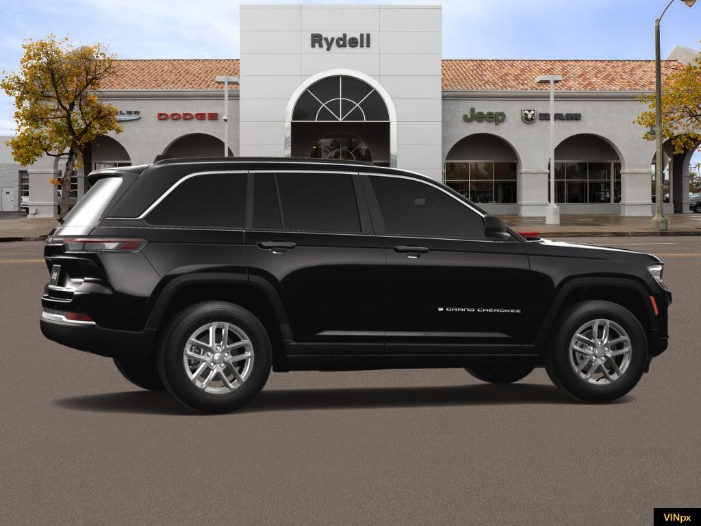 new 2025 Jeep Grand Cherokee car, priced at $42,375