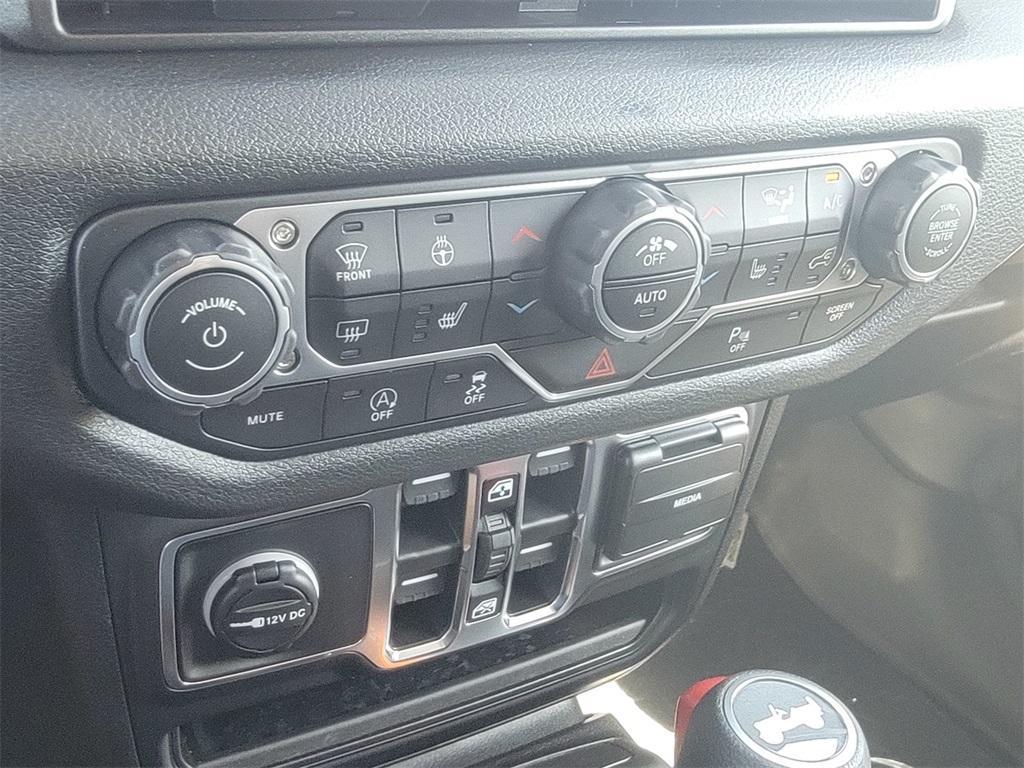 new 2025 Jeep Wrangler car, priced at $48,065