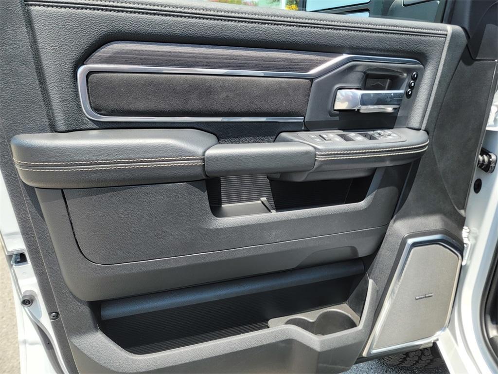 new 2025 Ram 2500 car, priced at $81,615