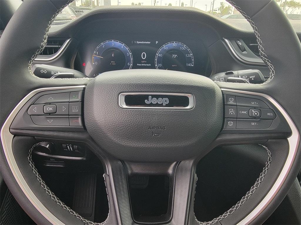 new 2025 Jeep Grand Cherokee car, priced at $34,625