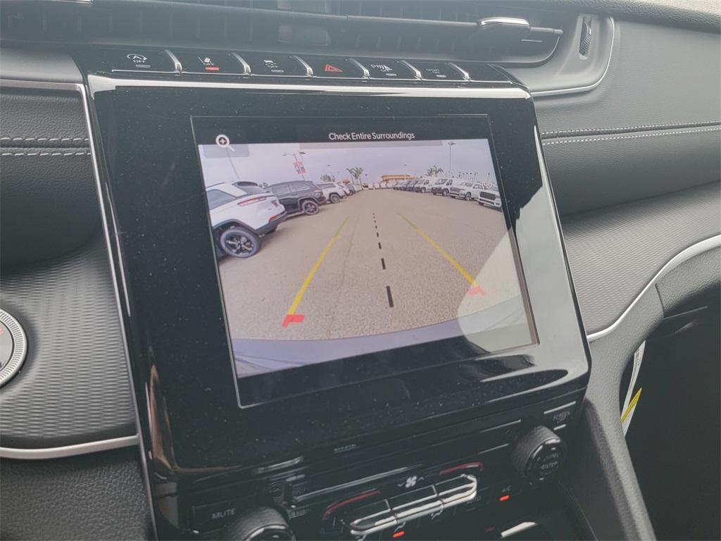 new 2025 Jeep Grand Cherokee car, priced at $34,625