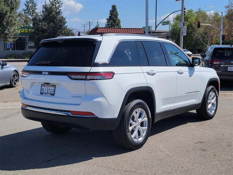 used 2024 Jeep Grand Cherokee car, priced at $39,994