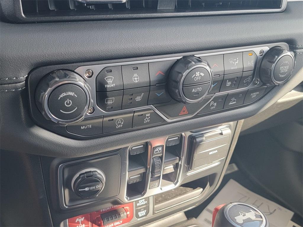 new 2026 Jeep Wrangler car, priced at $69,040