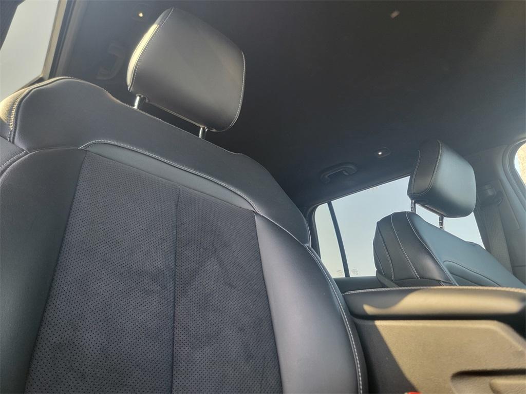 new 2025 Jeep Grand Cherokee L car, priced at $39,135