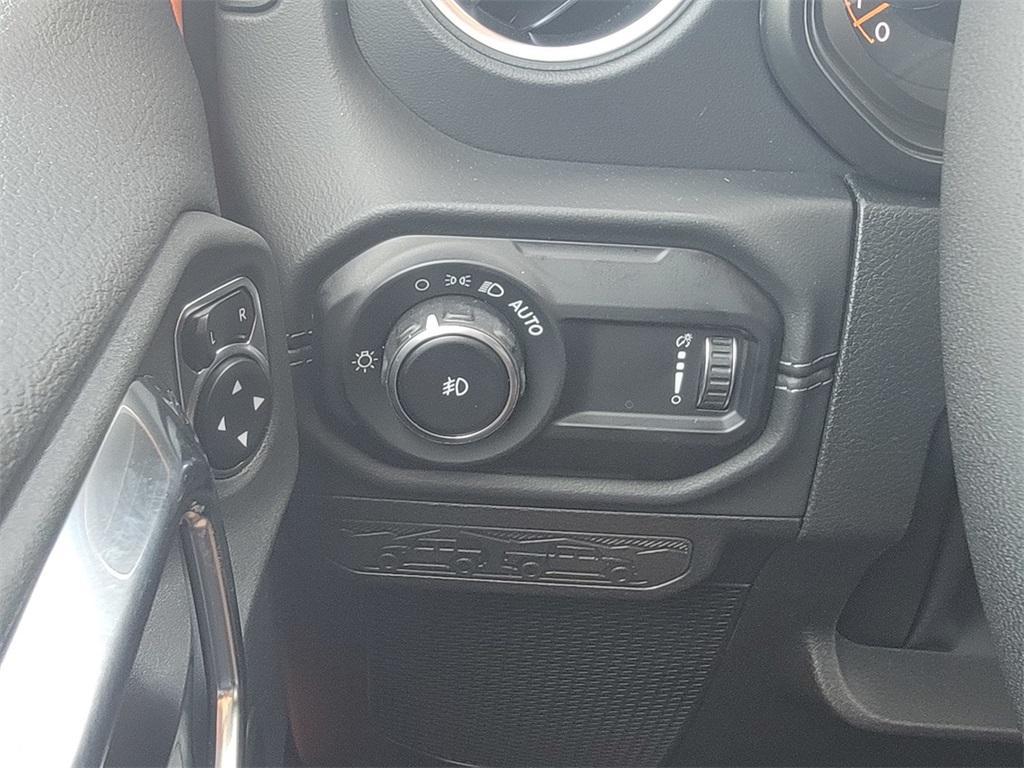new 2025 Jeep Wrangler car, priced at $47,690