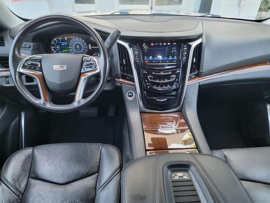 used 2020 Cadillac Escalade ESV car, priced at $41,291